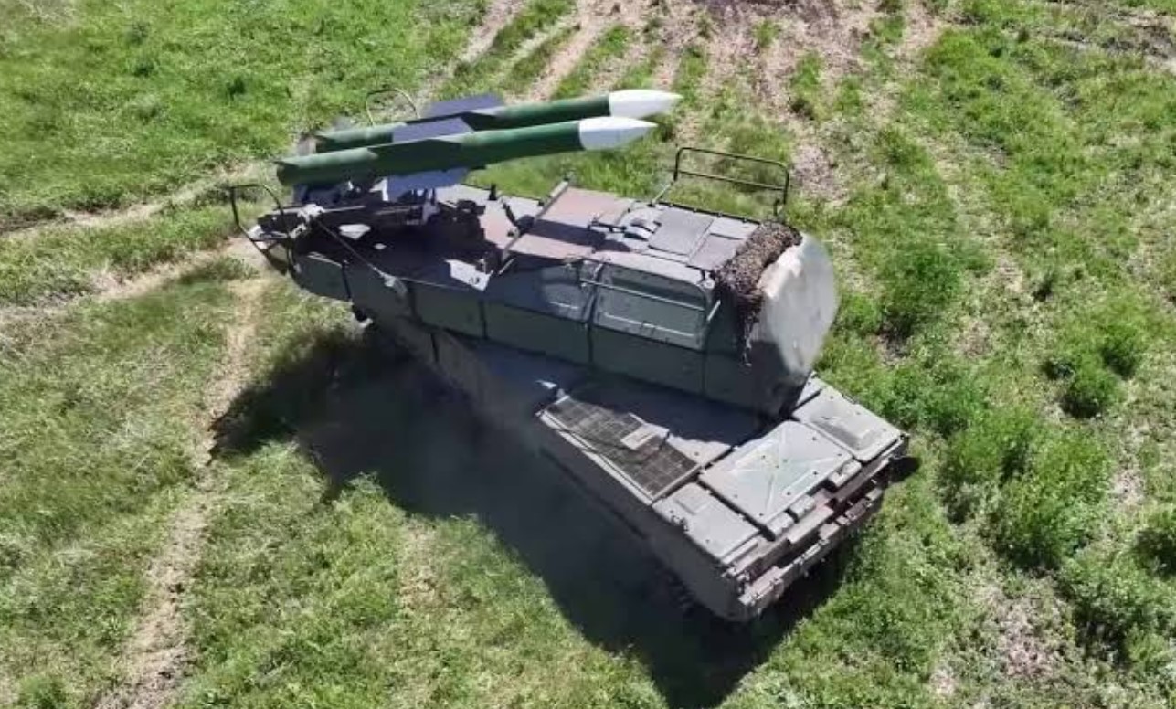 Ювелірне полювання: оператори Третьої ОШБр спалила рідкісну машину для перезарядки "Бук-М3"